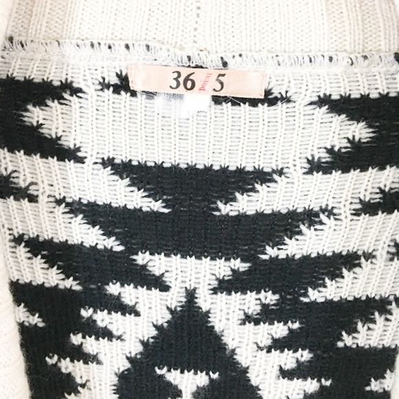 Aztec Sweater Cardigan - Picture 2 of 4